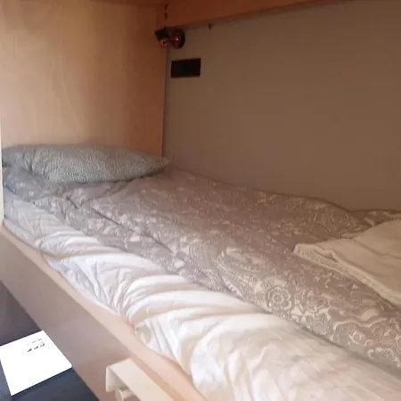 Marys-bed In Male